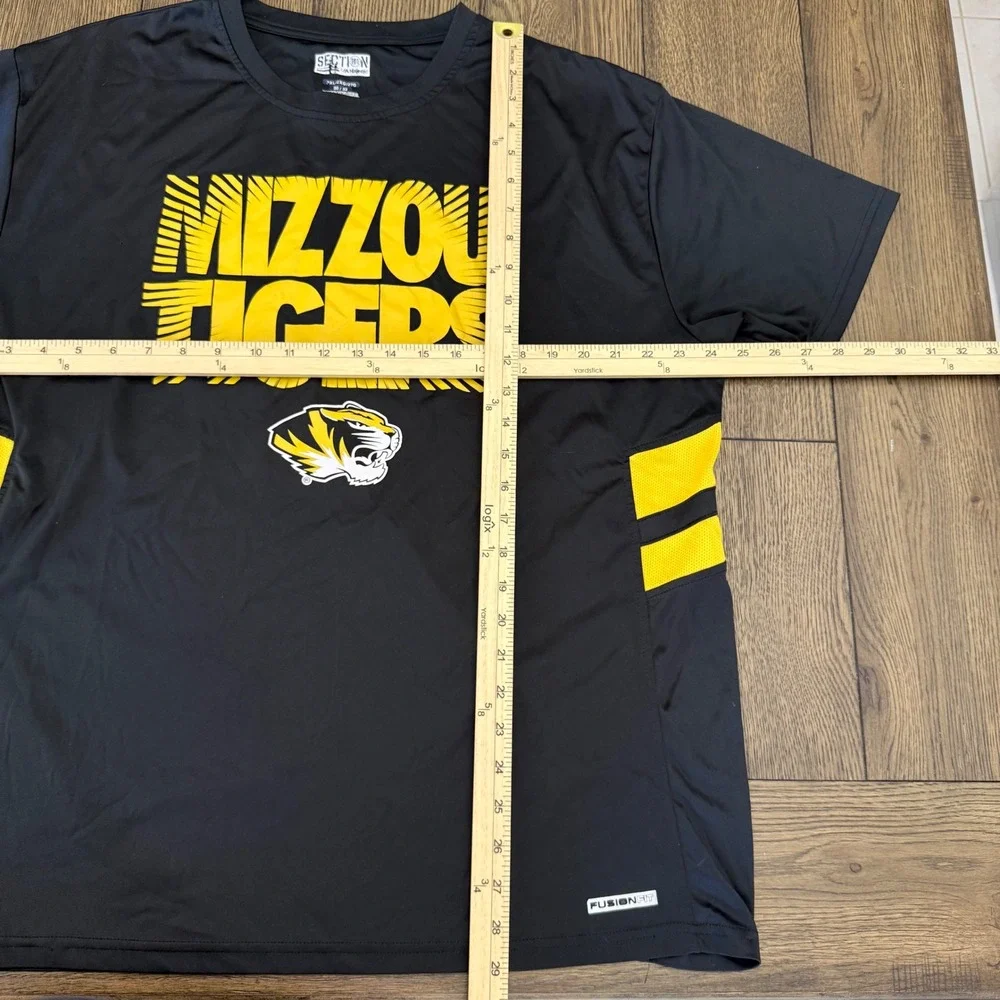 Section 101 Majestic Mizzou Tigers Mens 2XL Black Yellow Performance‎ T-Shirt